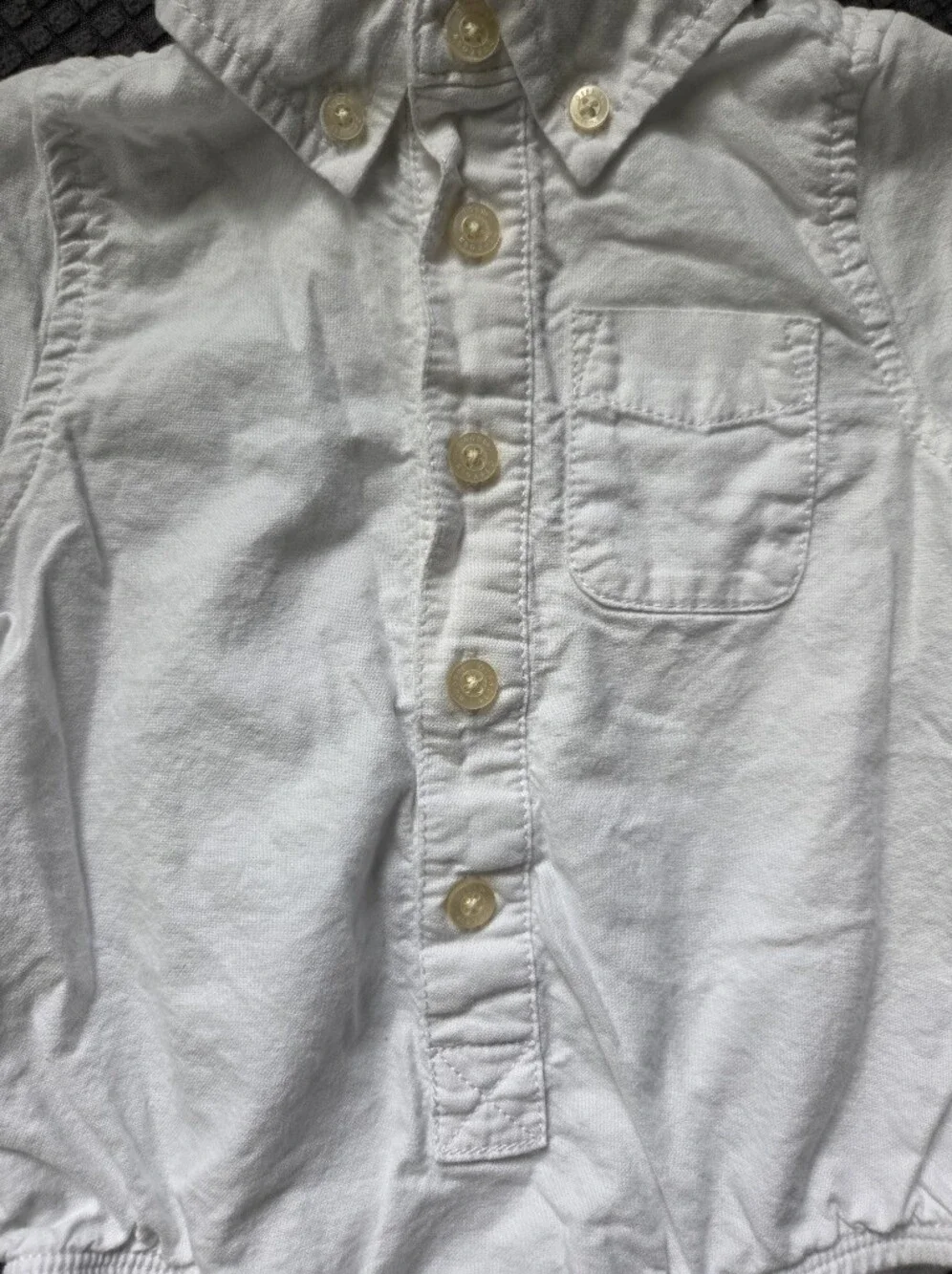 OshKosh B'gosh White Button-Down Long-Sleeve Bodysuit Size 12M